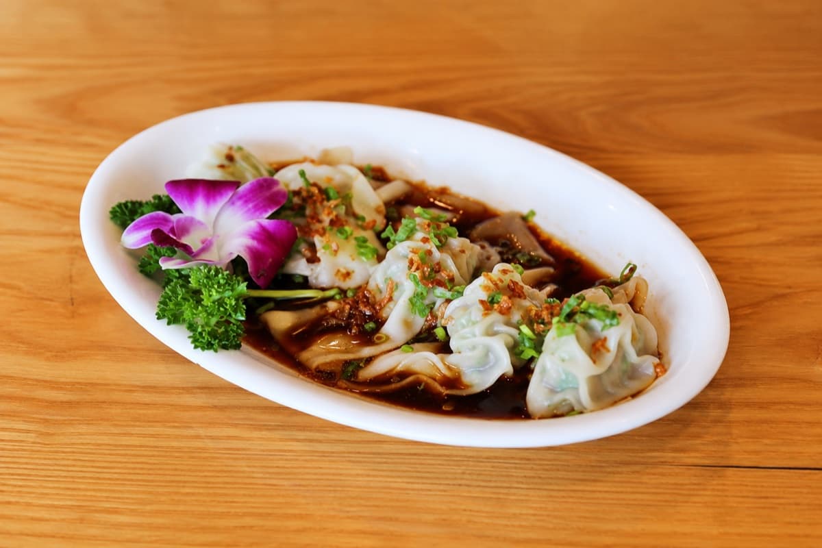 Hoành Thánh Cay Dấm Đen